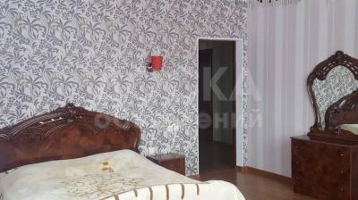 Продаю дом 7-ком. 280кв. м., этаж-2, 8-сот., стена кирпич, с.Арашан.