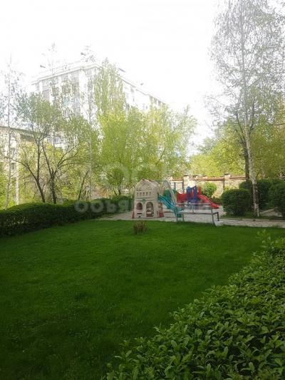 Продаю 4-комнатную квартиру, 191кв. м., этаж - 4/8, ул.Б.Баатыра х ул.Джантошева