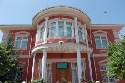 Продаю дом 5-ком. 500кв. м., этаж-3, 16-сот., стена кирпич, Ала-Арча.