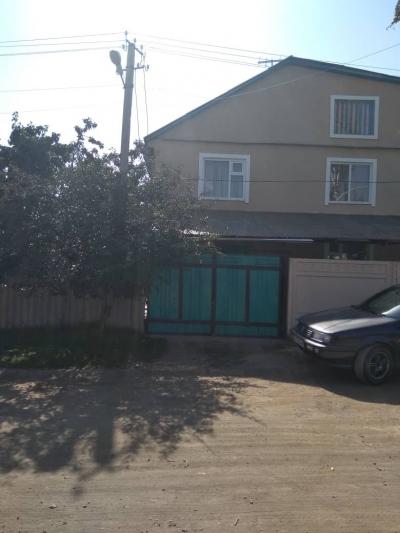 Продаю 3х-этажный дом в городе Каракол(ул. Сталинградская№30).