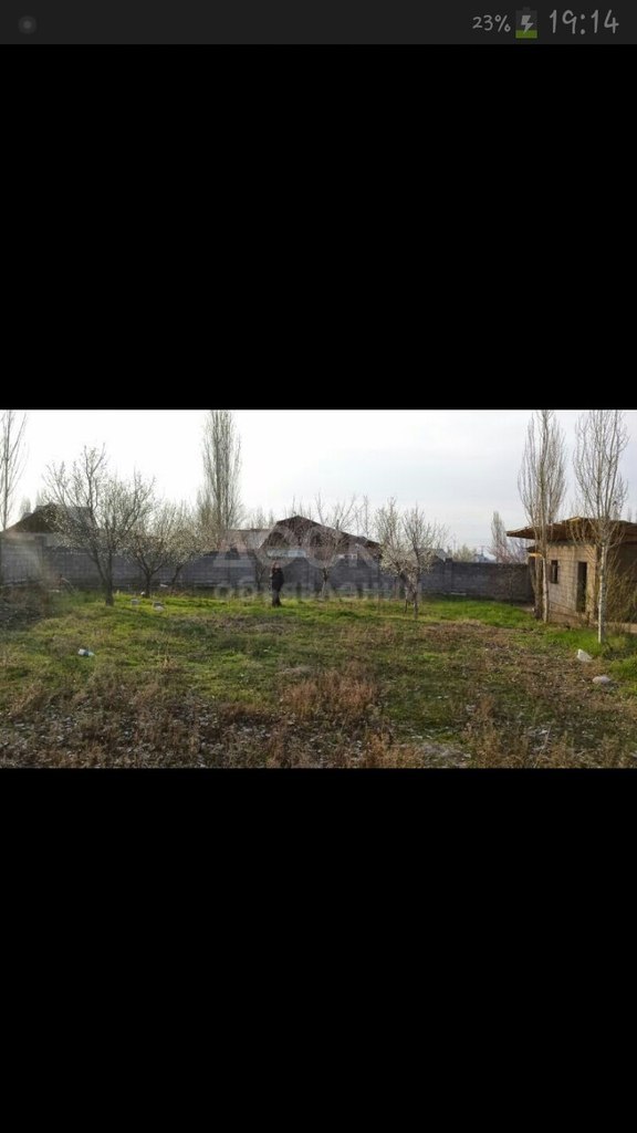 Продаю не дорого хорший зынк участок)