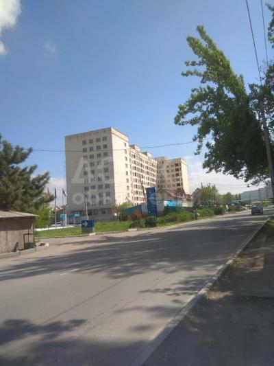 Продаю квартиру 3-ком., 100кв. м., этаж - 4/10, 6 мкр.
