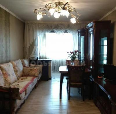 Продаю 3-комнатную квартиру, 58кв. м., этаж - 4/4, 6-мкр по ул. Каралаева. .