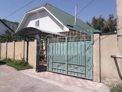 Продаю дом 4-ком. 120кв. м., этаж-1, 5,6-сот., стена кирпич, ул. Ахунбаева 178.