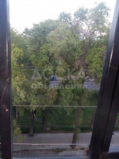 Продаю 2-комнатную квартиру, 48кв. м., этаж - 5/5, Радом с азиямолл.