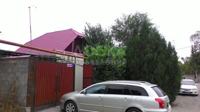 Продаю 4-ком., 89кв. м., этаж-1, 5.2-сот., стена саман, район Пишпек, улица Репина 1,