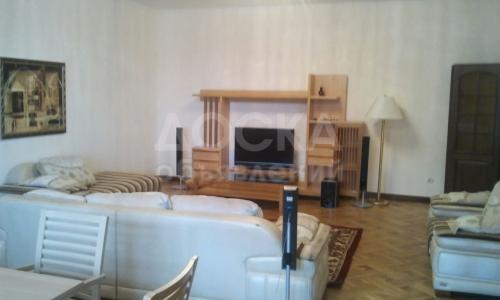 Продаю квартиру 3-ком., 196кв. м., этаж - 6/9, Мира - Южная Магистраль.