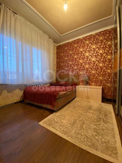 Продаю 3-комнатную квартиру, 76кв. м., этаж - 9/9, 10 микрораен  11 дом .