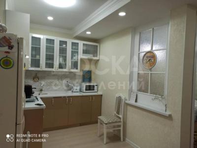 Продаю 3-комнатную квартиру, 59,8кв. м., этаж - 9/10, 12 м-н, 20/5.