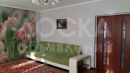 Продаю квартиру 3-ком., 83кв. м., этаж - 5/5, Ахунбаева-Курчатова.