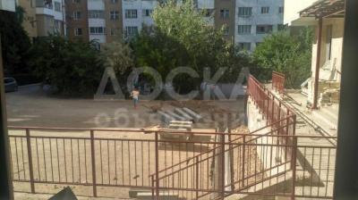 Продаю коммерческую недвижимость торговые помещения 105кв. м., Джал-29.