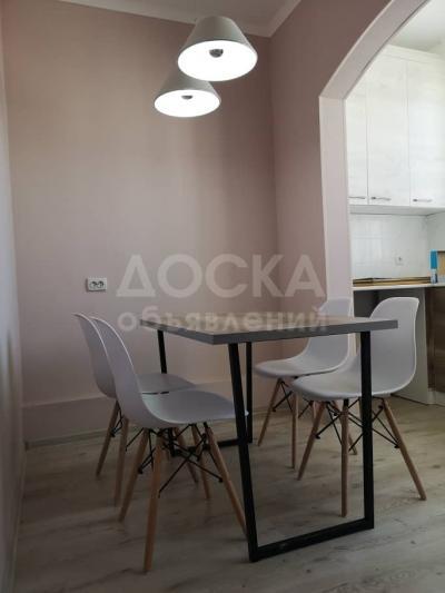 Продаю 1-комнатную квартиру, 45кв. м., этаж - 8/9, Улан 2.