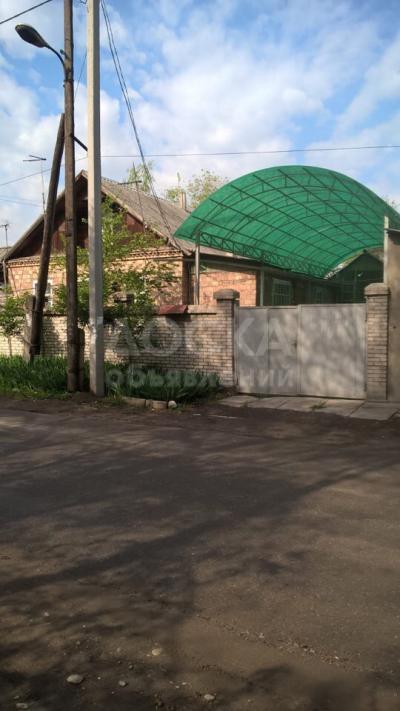 Продаю дом 5-ком. 73кв. м., этаж-5, 13-сот., стена кирпич, Манаса 262.