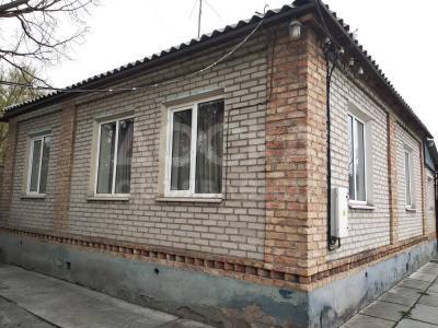 Продаю дом 7-ком. 100кв. м., этаж-1, 7-сот., стена кирпич, рынок Дордой.