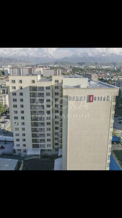 Продаю 4-комнатную квартиру, 102кв. м., этаж - 1/10, Кок Жар.