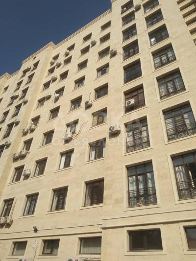 Продаю 2-комнатную квартиру, 77кв. м., этаж - 9/9, Фрунзе/Уметалиева.