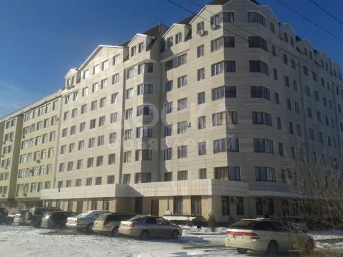 Продаю квартиру 2-ком., 78.6кв. м., этаж - 3/8, Ул. Сухэ Батора 49.6,