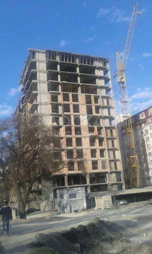 Продаю квартиру 3-ком., 121кв. м., этаж - 7/10, Боконбаева/панфилова.