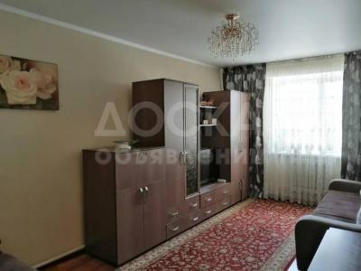 Продаю 2-комнатную квартиру, 47кв. м., этаж - 2/3, Васильева/М.Гвардия.