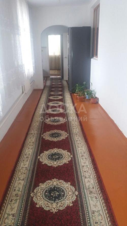 Продаю дом 5-ком., 130кв. м., этаж-1, 10-сот., стена кирпич, Бишкек.