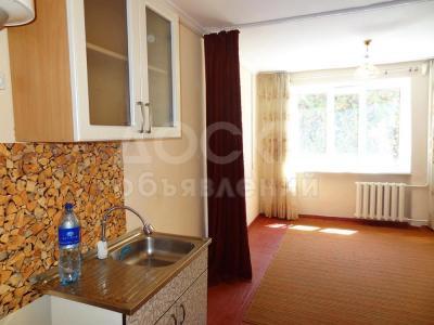 Продаю 1-комнатную квартиру, 18кв. м., этаж - 2/4, Ахунбаева/Чапаева.