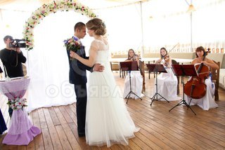 12 поводов пригласить струнный квартет