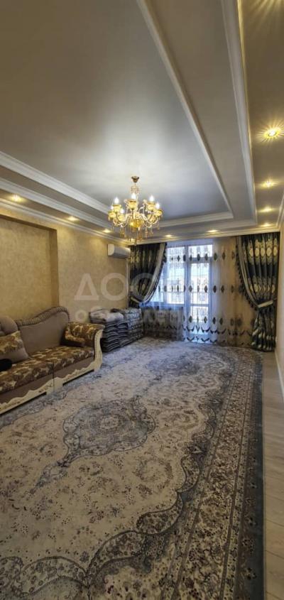 Продаю 2-комнатную квартиру, 77.5кв. м., этаж - 5/10, Токтогула/Исанова.