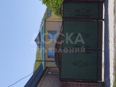 Продаю дом 5-ком. 175кв. м., этаж-2, 4-сот., стена кирпич, Ул.Балык-Кумар 16 б.
