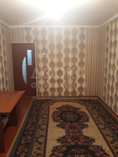 Продаю квартиру 2-ком., 40кв. м., этаж - 1/4, МКР СМУТТ, КУКУМБИЙ 74.