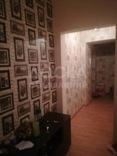 Продаю 1-комнатную квартиру, 40кв. м., этаж - 1/1, Бишкек.