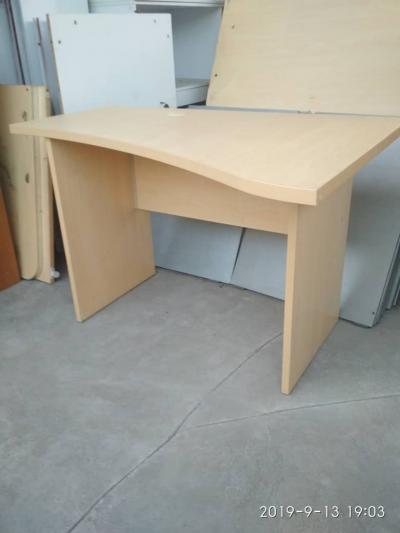 столы компьютерные