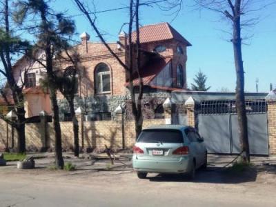 Продаю дом 5-ком. 142кв. м., этаж-2, 4.5-сот., стена кирпич, ул Койбагарова-Kарла Маркса.