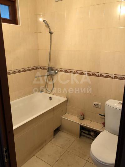 Продаю 3-комнатную квартиру, 65кв. м., этаж - 4/5, Боконбаева/Исанова.