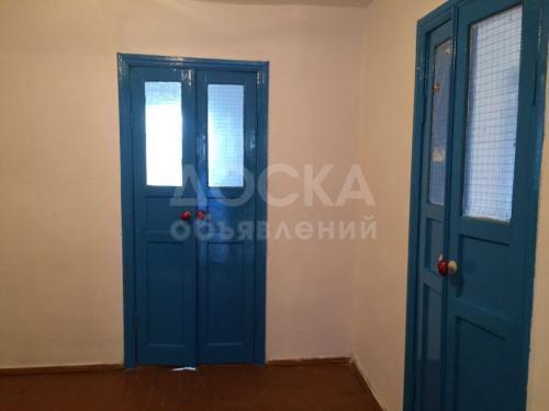 Продаю дом 6-ком., 70кв. м., этаж-1, 8-сот., стена кирпич, Бишкек.