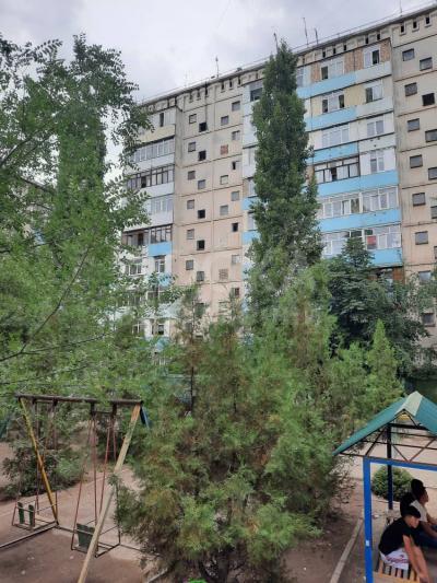 Продаю 4-комнатную квартиру, 100кв. м., этаж - 8/9, Нижний Джал.