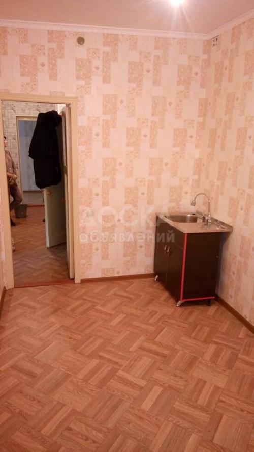 Продаю квартиру 3-ком., 72 кв. м., этаж - 1/2, с. Беловодское.