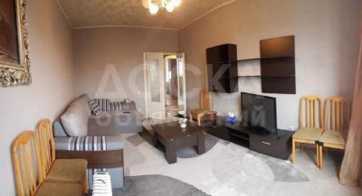 Продаю квартиру 2-ком., 50кв. м., этаж - 5/5, Боконбаева/Керимбекова.