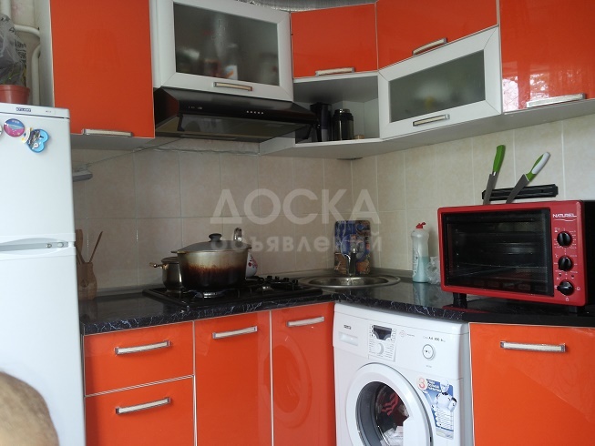 Продаю квартиру 2-ком., 50кв. м., этаж - 3/4, 7 мкр ,