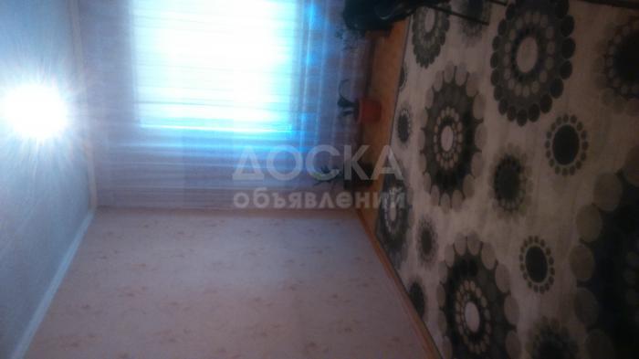 Продаю квартиру 2-ком., 48 квкв. м., этаж - 2/3, г. Кант. 1 микр ,