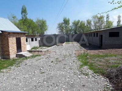 Продаю дом 2-ком. 40кв. м., этаж-1, 15-сот., стена кирпич, Кызыл-Туу.