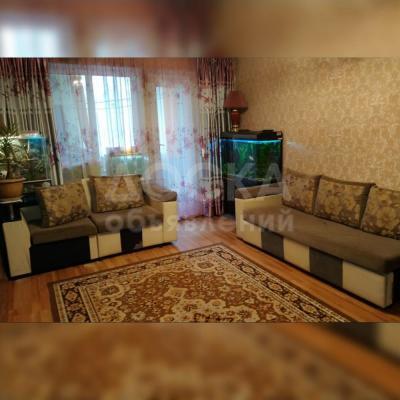 Продаю 2-комнатную квартиру, 60кв. м., этаж - 1/3, мкр. Достук.