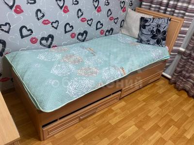 СРОЧНО ПРОДАЮ КРОВАТЬ С МАТРАСОМ