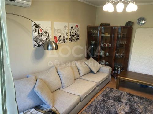 Продаю квартиру 5-ком., 95кв. м., этаж - 4/5, 5 мкр.