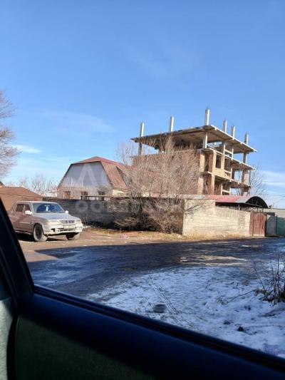 Продаю дом 4-ком. 100кв. м., этаж-1, 4-сот., стена кирпич, Пишпек.