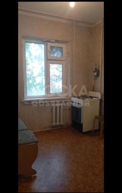 Продаю 2-комнатную квартиру, 52кв. м., этаж - 4/5, 12 микрорайон.