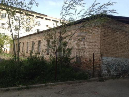 Продаю дом 10-ком., 412кв. м., этаж-1, 4-сот., стена кирпич, г. Жалал-Абад мрк.Куг-Арт конечная остановка.