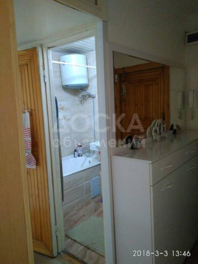 Продаю квартиру 3-ком., 58кв. м., этаж - 4/5, Боконбаева/Шевченко.