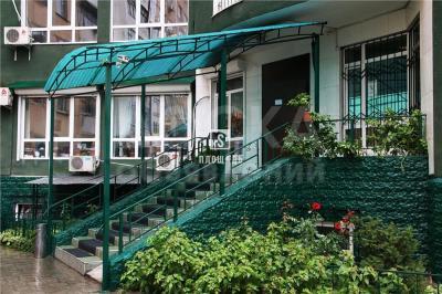 Продаю 3-комнатную квартиру, 154кв. м., этаж - 10/10, Киевская-советская.