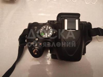 Продаю зеркальный фотоаппарат Nikon. С объективом.