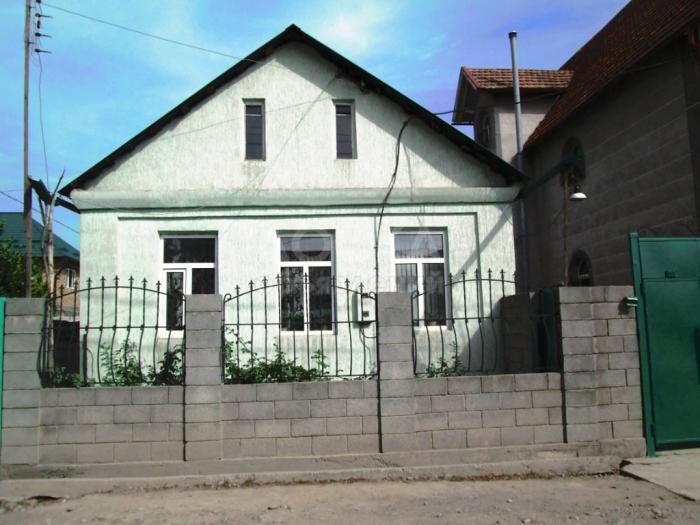 Продается п/дома Б/П! Можно под бизнес. Район Аламед. р-ка и Вост. автовокзала!